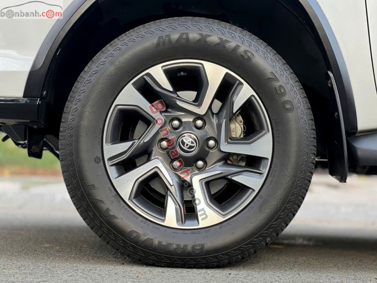 Bán ô tô Toyota Fortuner 2.4G 4x2 AT Legender - 2021 - xe cũ