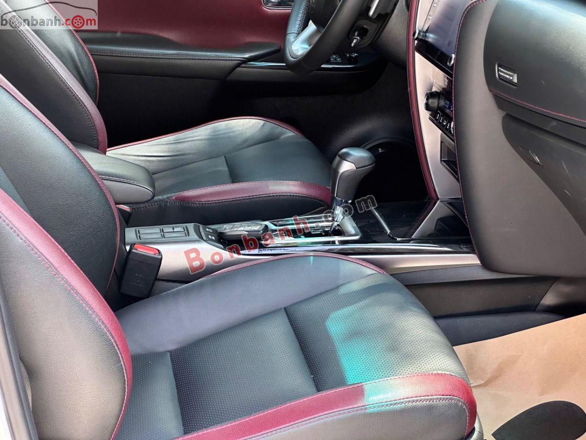 Bán ô tô Toyota Fortuner 2.4G 4x2 AT Legender - 2021 - xe cũ