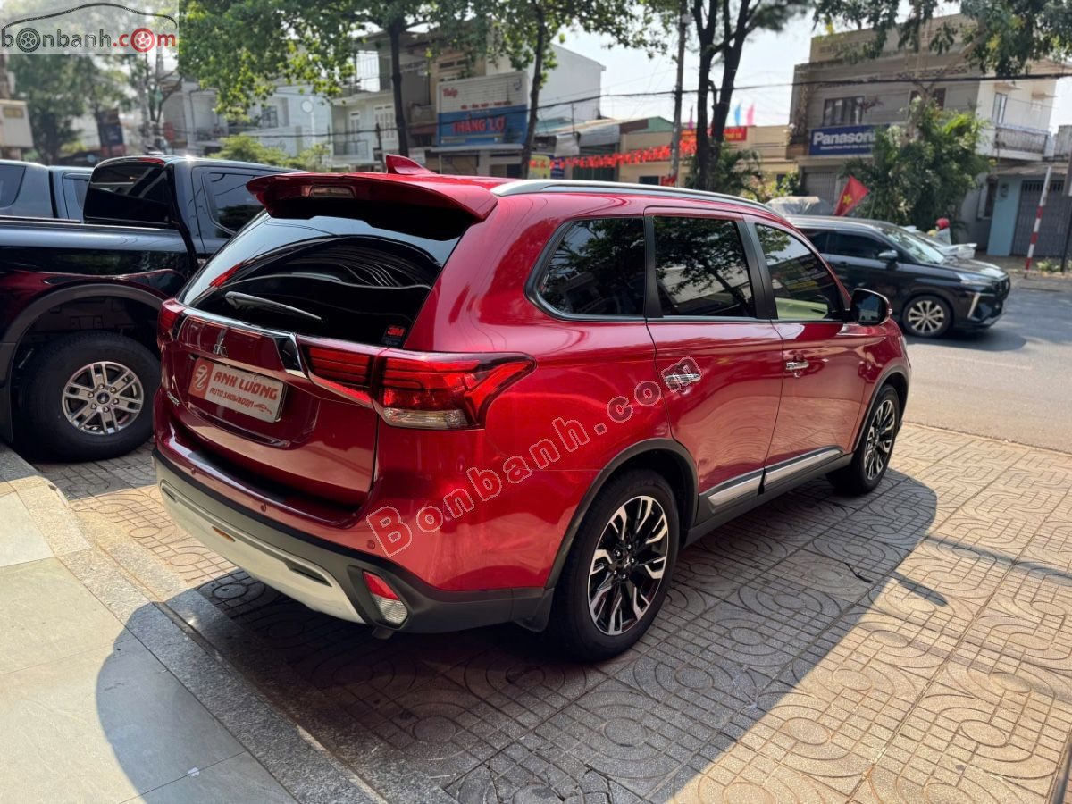 Bán ô tô Mitsubishi Outlander 2.0 CVT - 2021 - xe cũ