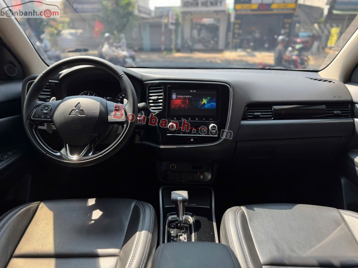 Bán ô tô Mitsubishi Outlander 2.0 CVT - 2021 - xe cũ