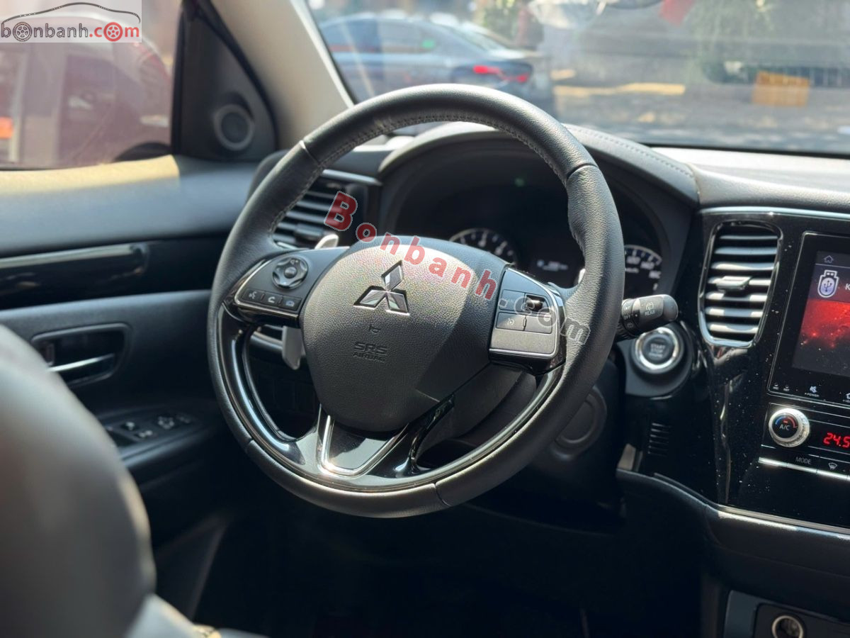 Bán ô tô Mitsubishi Outlander 2.0 CVT - 2021 - xe cũ