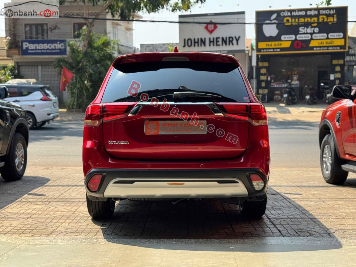 Bán ô tô Mitsubishi Outlander 2.0 CVT - 2021 - xe cũ