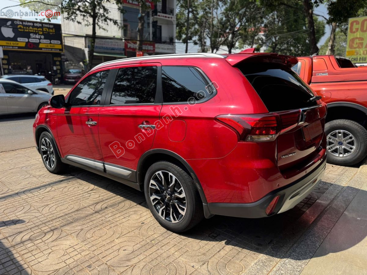 Bán ô tô Mitsubishi Outlander 2.0 CVT - 2021 - xe cũ