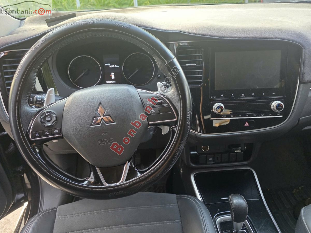 Bán ô tô Mitsubishi Outlander 2.0 CVT - 2023 - xe cũ