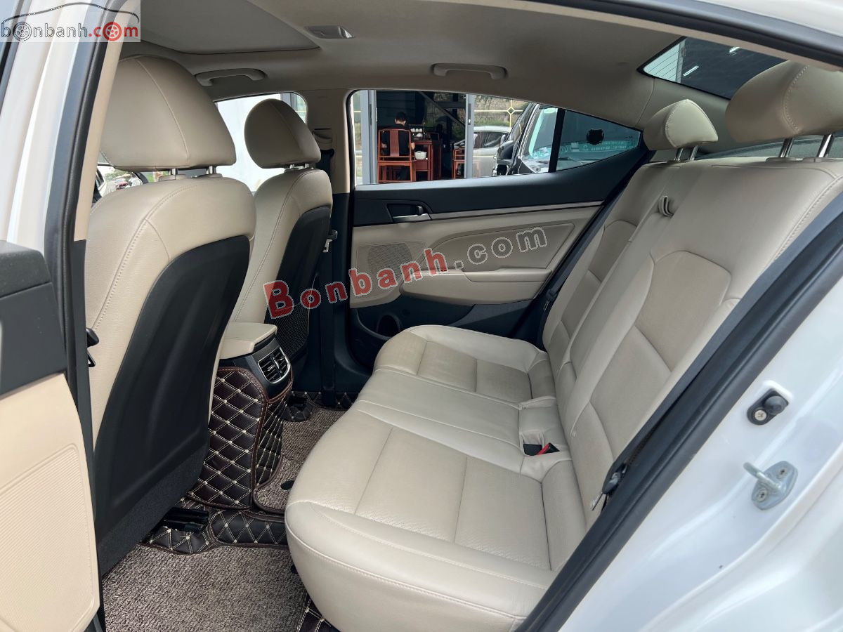 Bán ô tô Hyundai Elantra 1.6 AT - 2018 - xe cũ