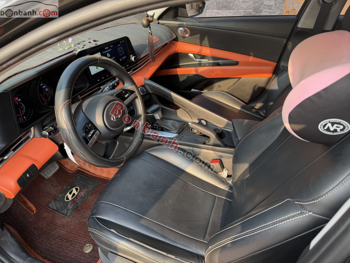 Bán ô tô Hyundai Elantra 1.6 AT Tiêu chuẩn - 2022 - xe cũ