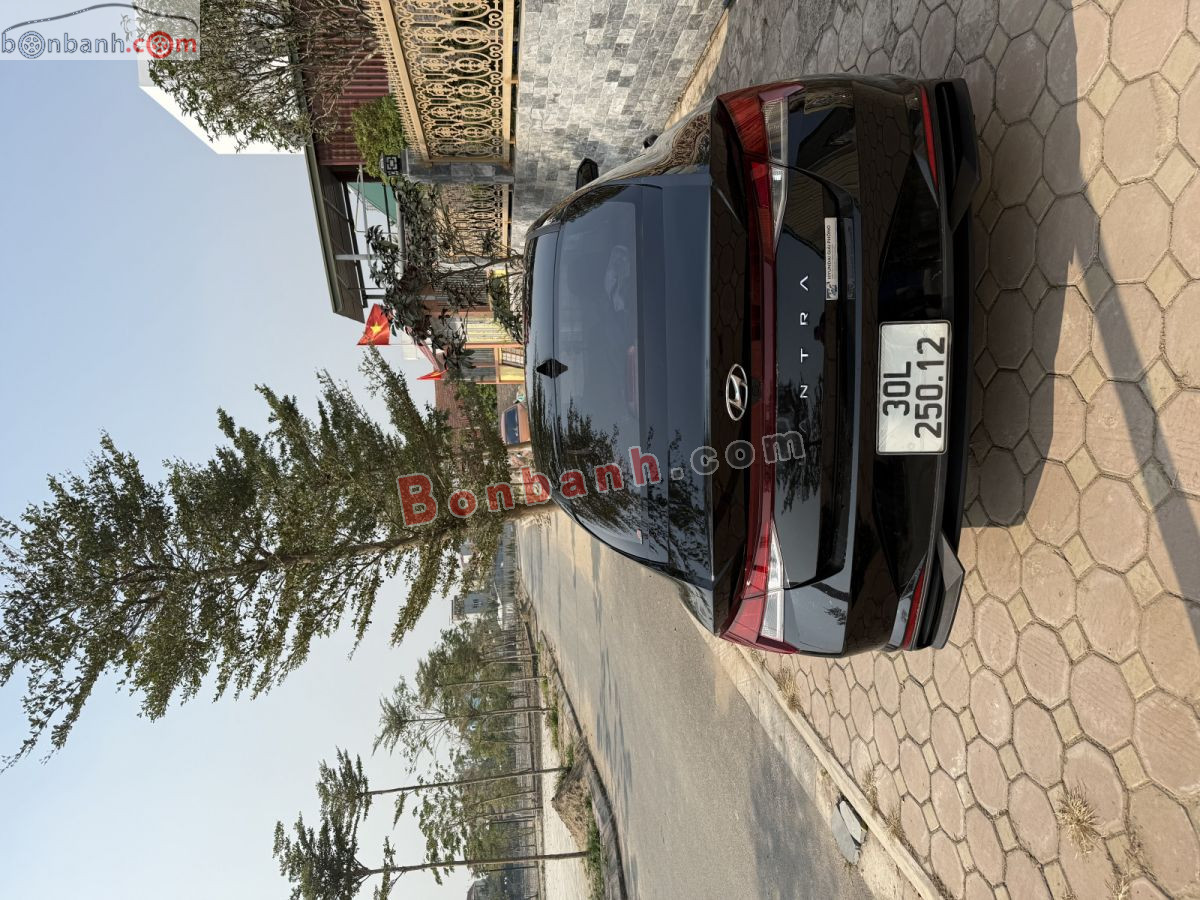 Bán ô tô Hyundai Elantra 1.6 AT Tiêu chuẩn - 2022 - xe cũ