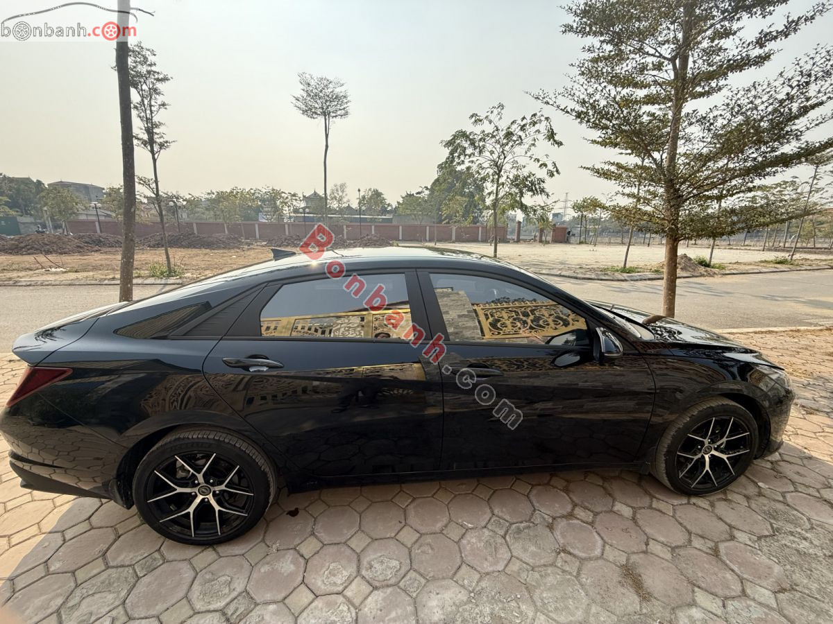 Bán ô tô Hyundai Elantra 1.6 AT Tiêu chuẩn - 2022 - xe cũ