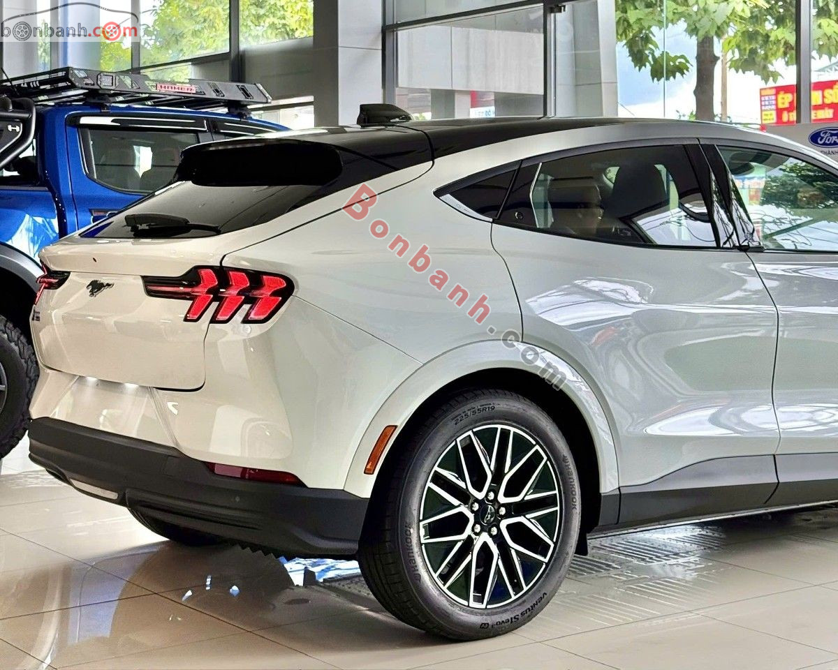 Bán ô tô Ford Mustang Mach-E Premium AWD - 2025 - xe mới
