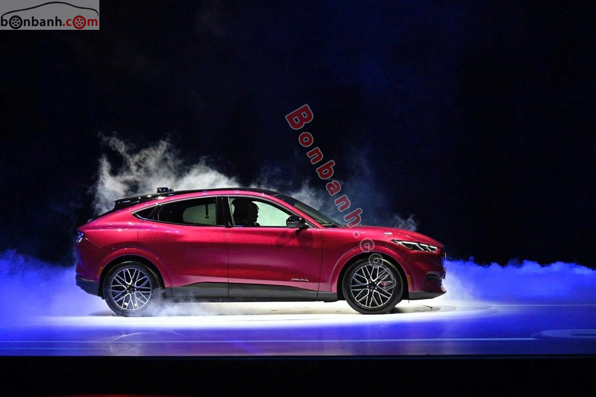 Bán ô tô Ford Mustang Mach-E Premium AWD - 2025 - xe mới