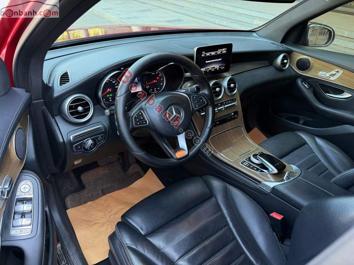Bán ô tô Mercedes Benz GLC 250 4Matic - 2017 - xe cũ