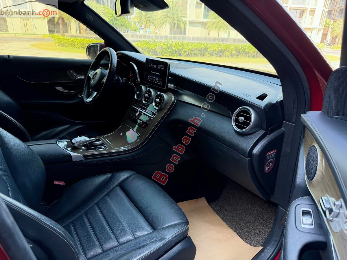 Bán ô tô Mercedes Benz GLC 250 4Matic - 2017 - xe cũ