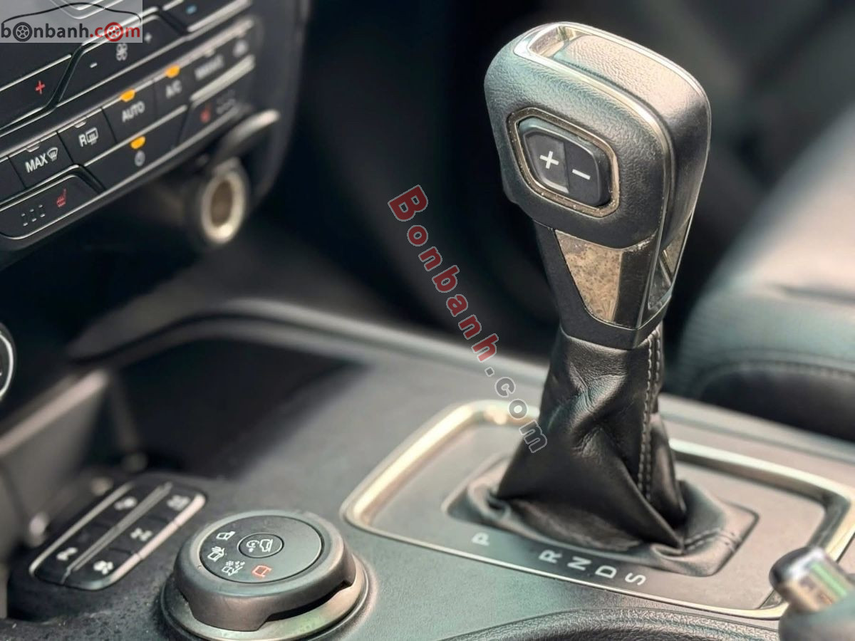 Bán ô tô Ford Everest Titanium 2.0L 4x4 AT - 2020 - xe cũ