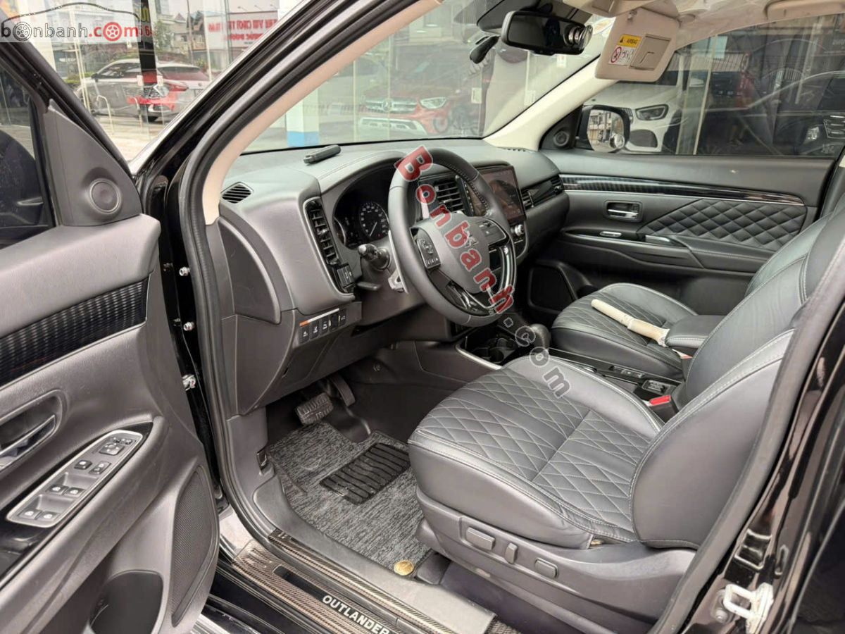 Bán ô tô Mitsubishi Outlander Premium 2.0 CVT - 2022 - xe cũ