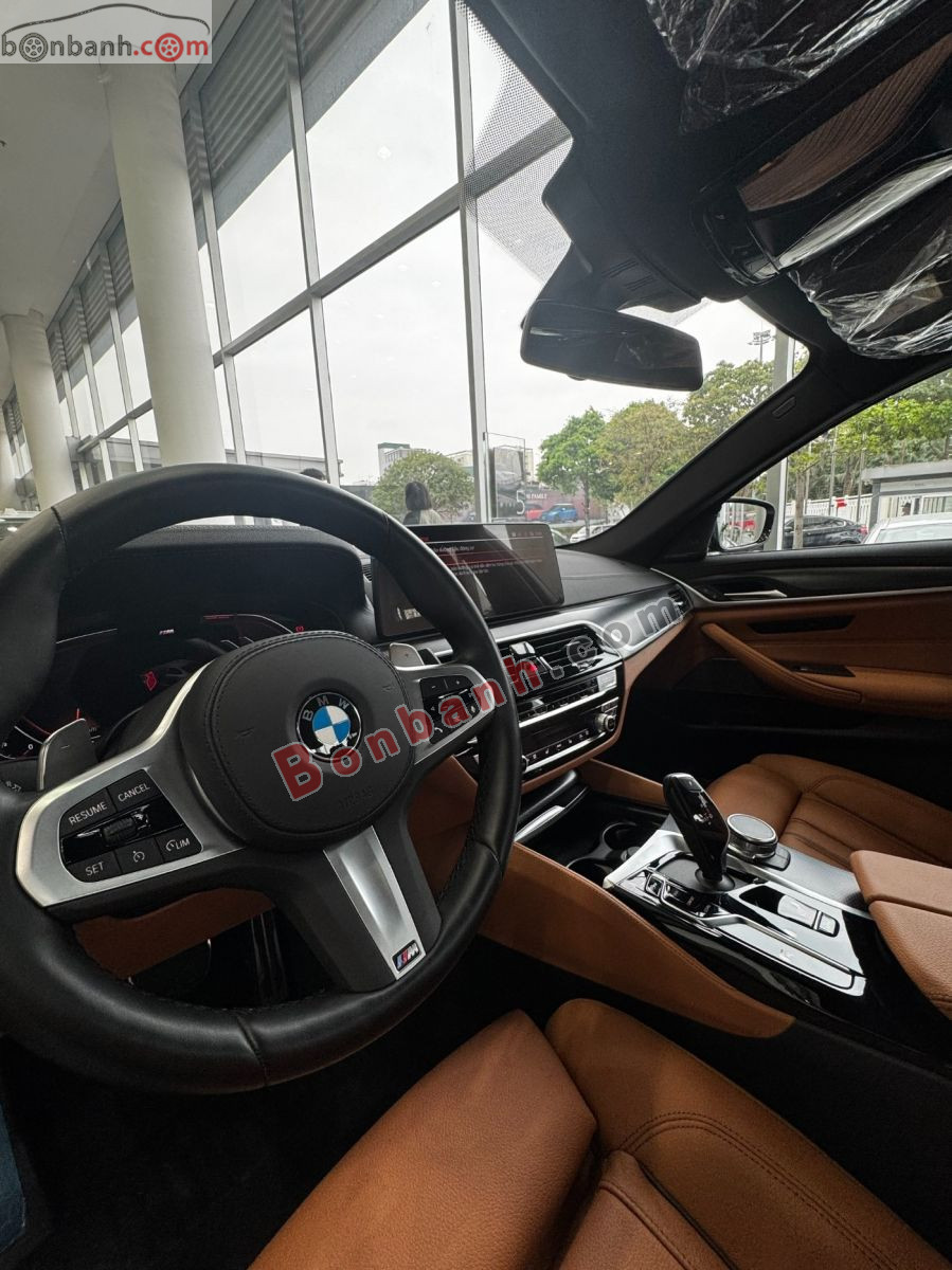Bán ô tô BMW 5 Series 520i M Sport - 2023 - xe mới