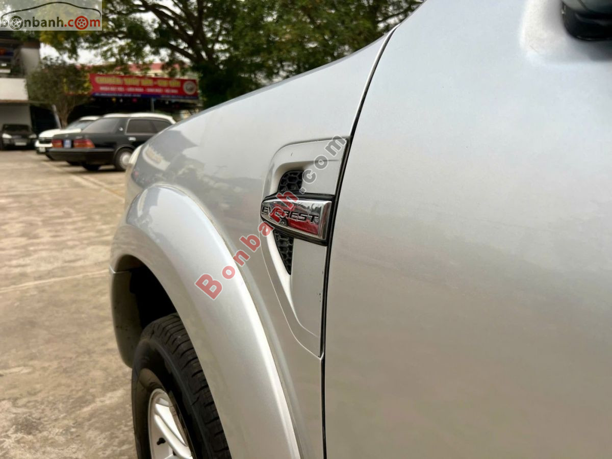 Bán ô tô Ford Everest 2.6L 4x4 MT - 2011 - xe cũ