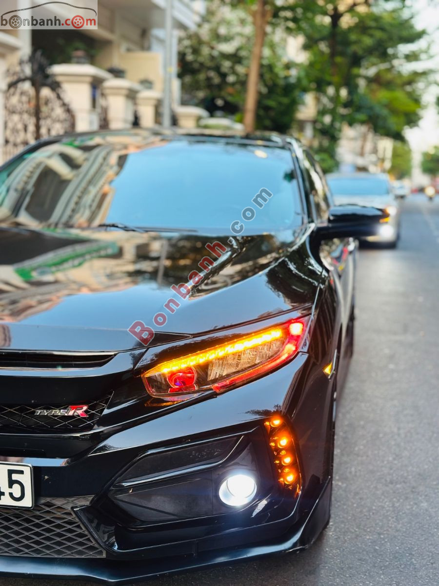 Bán ô tô Honda Civic RS 1.5 AT - 2019 - xe cũ