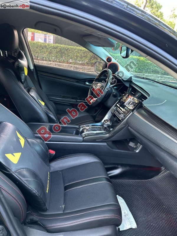 Bán ô tô Honda Civic RS 1.5 AT - 2019 - xe cũ