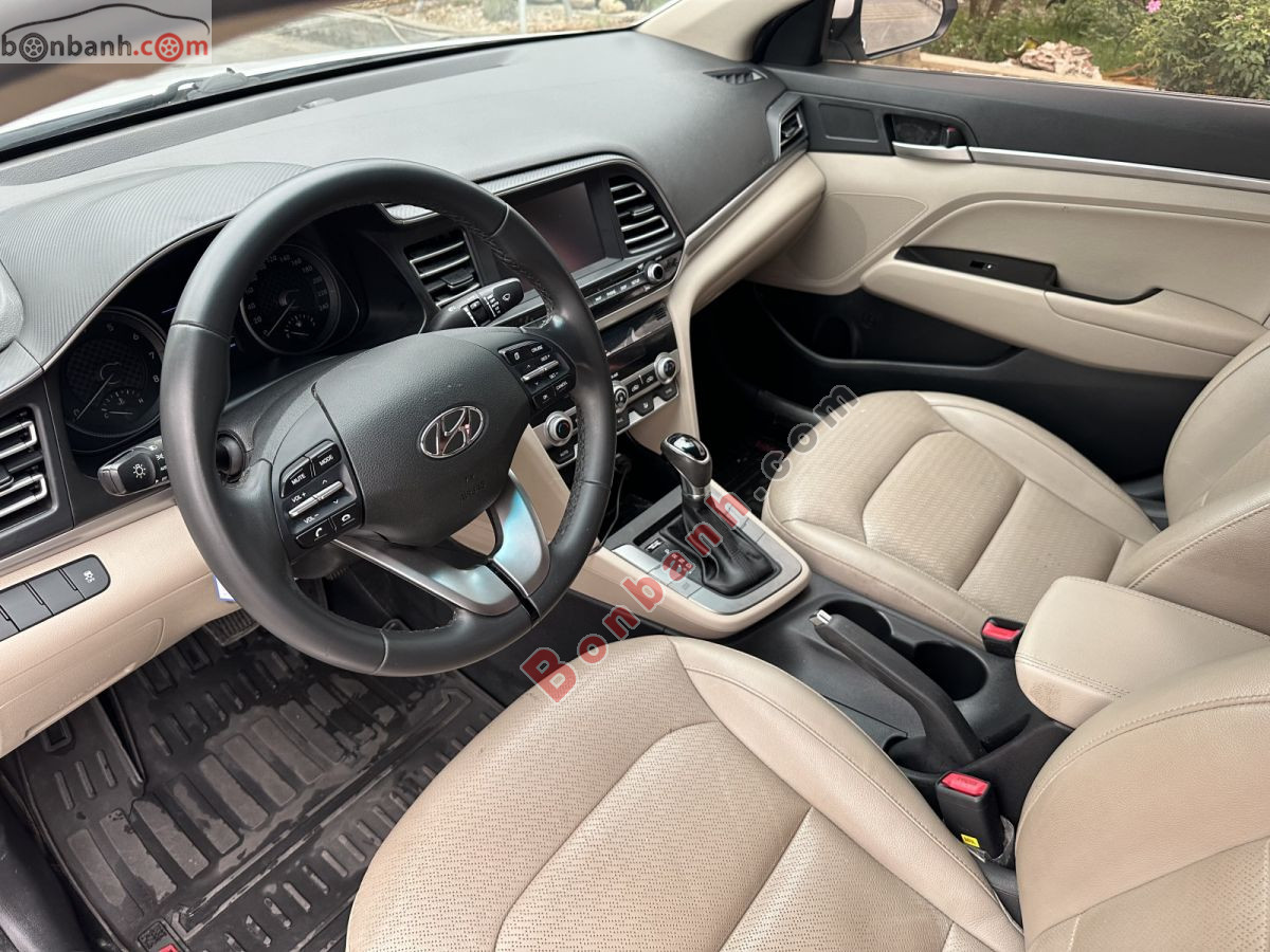 Bán ô tô Hyundai Elantra 1.6 AT - 2019 - xe cũ