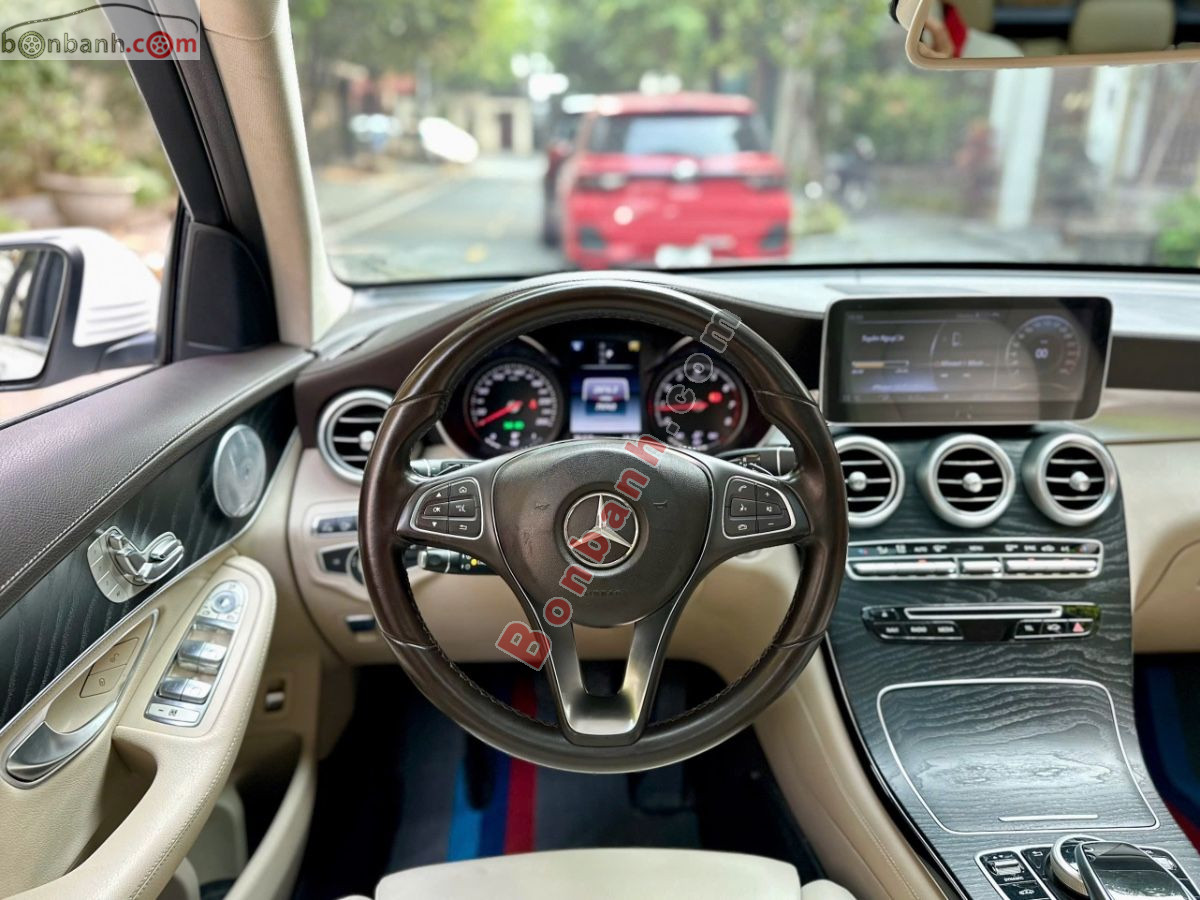 Bán ô tô Mercedes Benz GLC 300 4Matic - 2017 - xe cũ