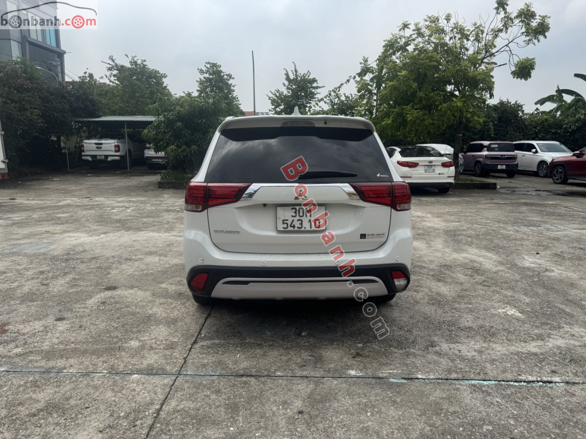 Bán ô tô Mitsubishi Outlander Premium 2.0 CVT - 2021 - xe cũ