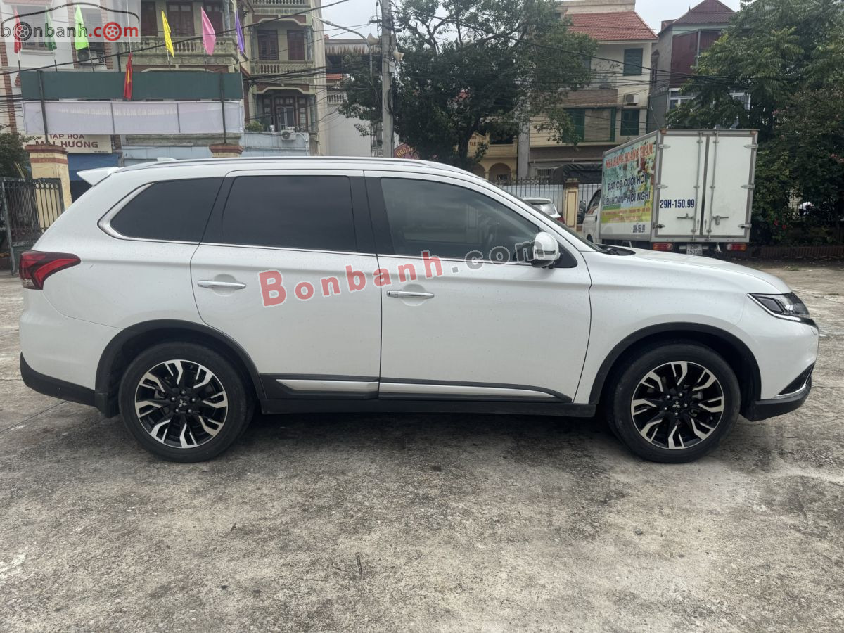 Bán ô tô Mitsubishi Outlander Premium 2.0 CVT - 2021 - xe cũ