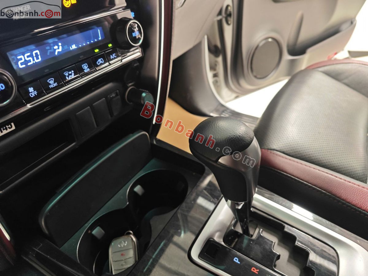 Bán ô tô Toyota Fortuner 2.4G 4x2 AT Legender - 2021 - xe cũ