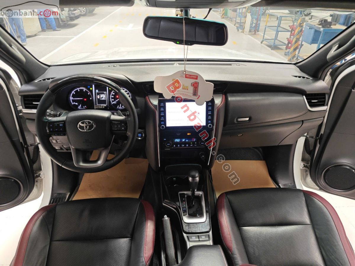 Bán ô tô Toyota Fortuner 2.4G 4x2 AT Legender - 2021 - xe cũ