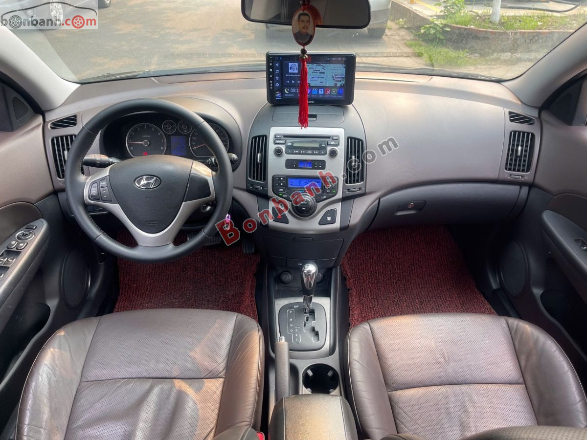 Bán ô tô Hyundai i30 CW 1.6 AT - 2011 - xe cũ