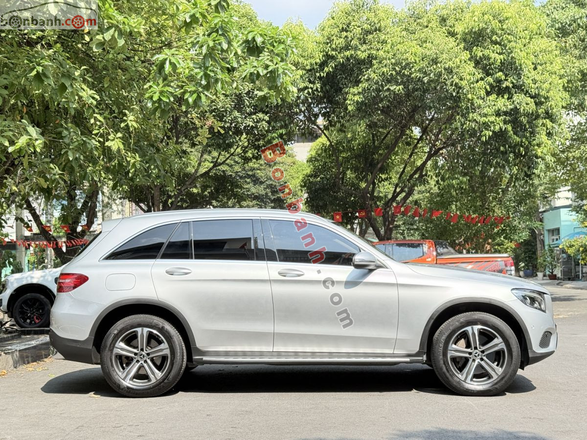 Bán ô tô Mercedes Benz GLC 250 4Matic - 2017 - xe cũ