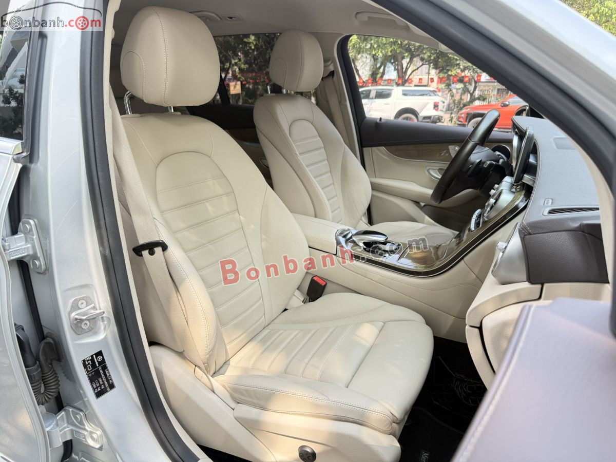 Bán ô tô Mercedes Benz GLC 250 4Matic - 2017 - xe cũ