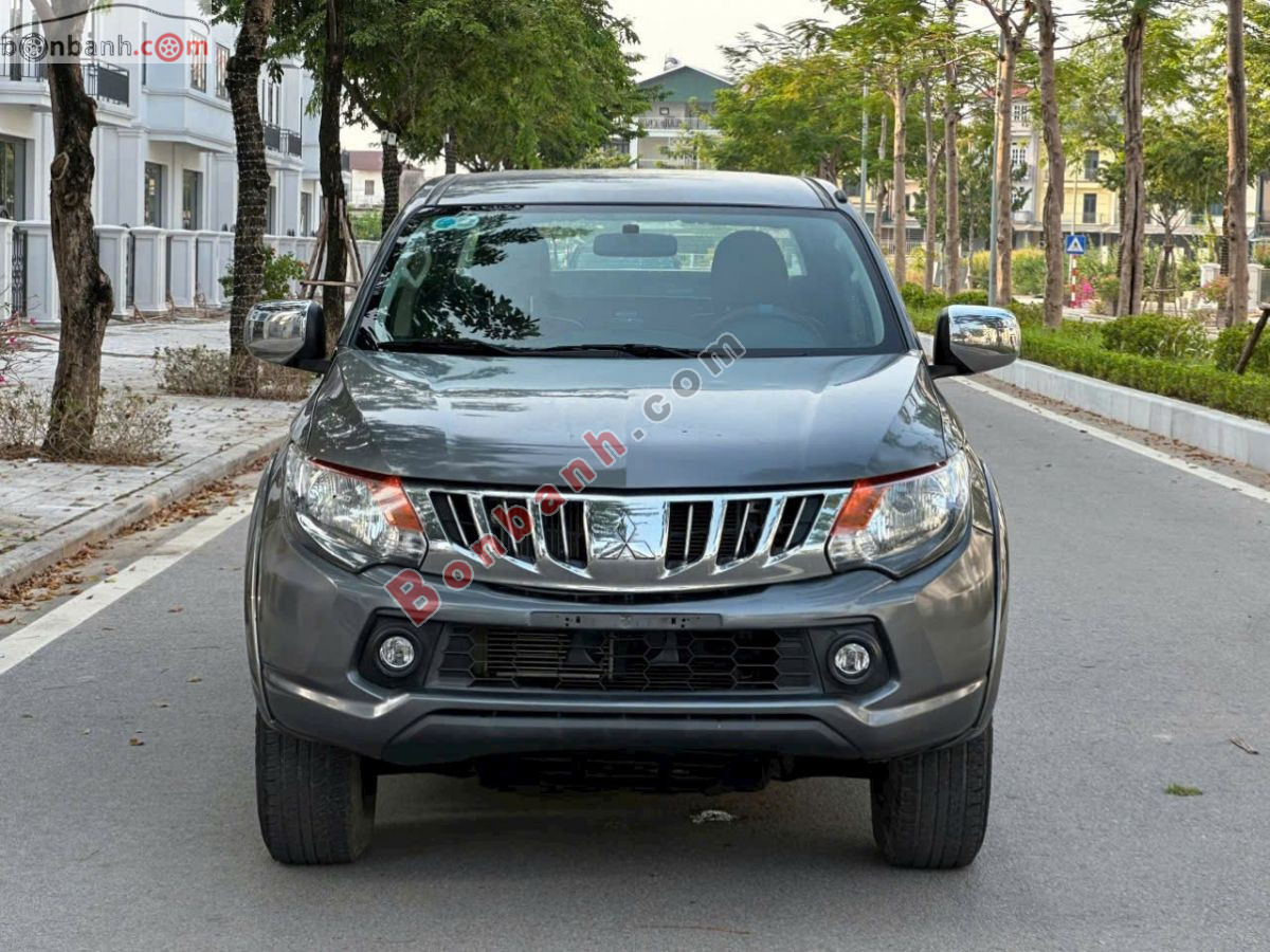 Bán ô tô Mitsubishi Triton 4x2 AT - 2017 - xe cũ