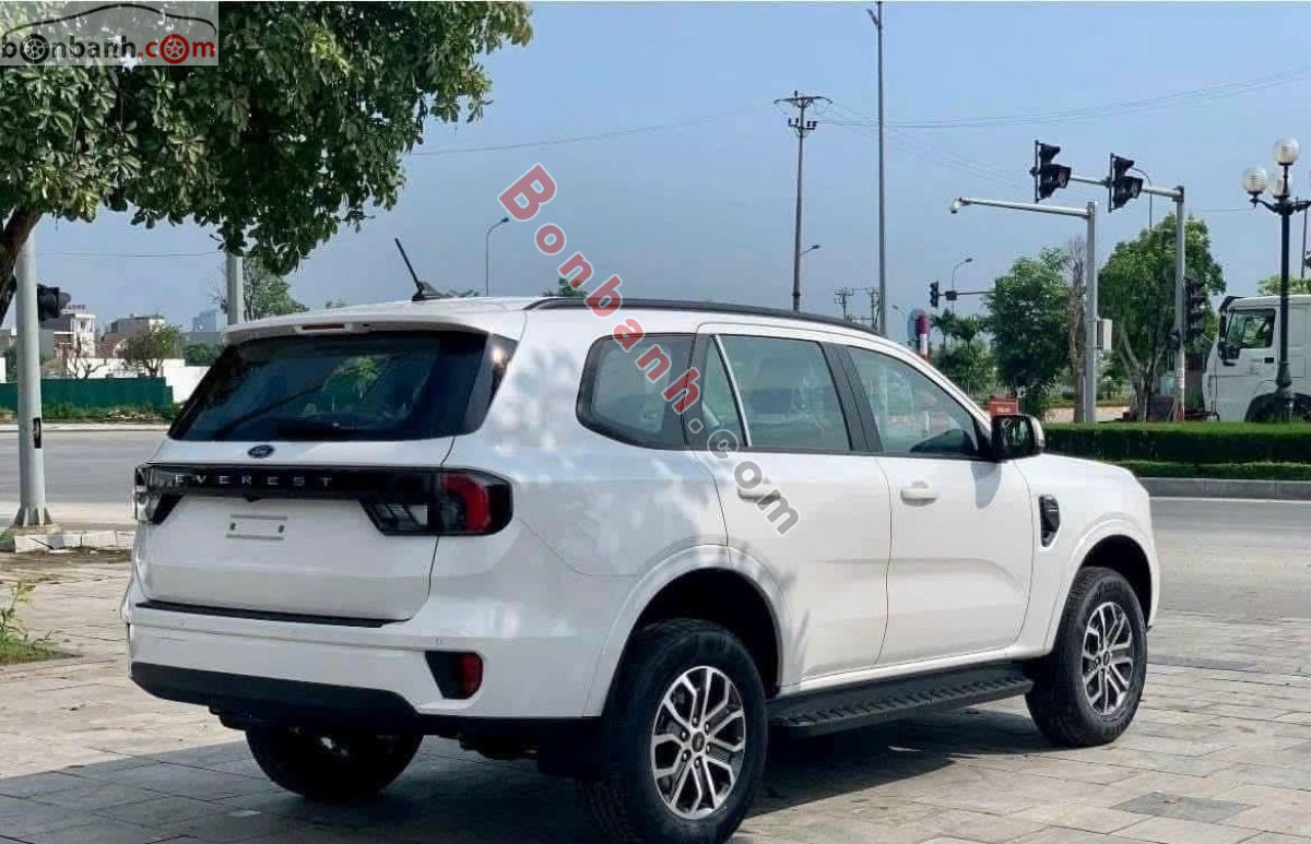 Bán ô tô Ford Everest Ambiente 2.0L 4x2 AT - 2025 - xe mới