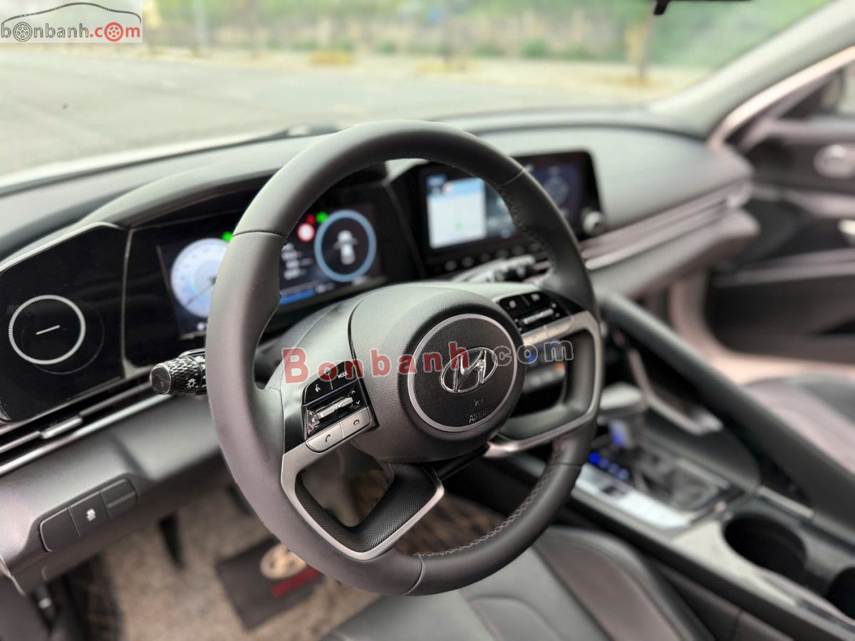 Bán ô tô Hyundai Elantra 1.6 AT Đặc biệt - 2024 - xe cũ