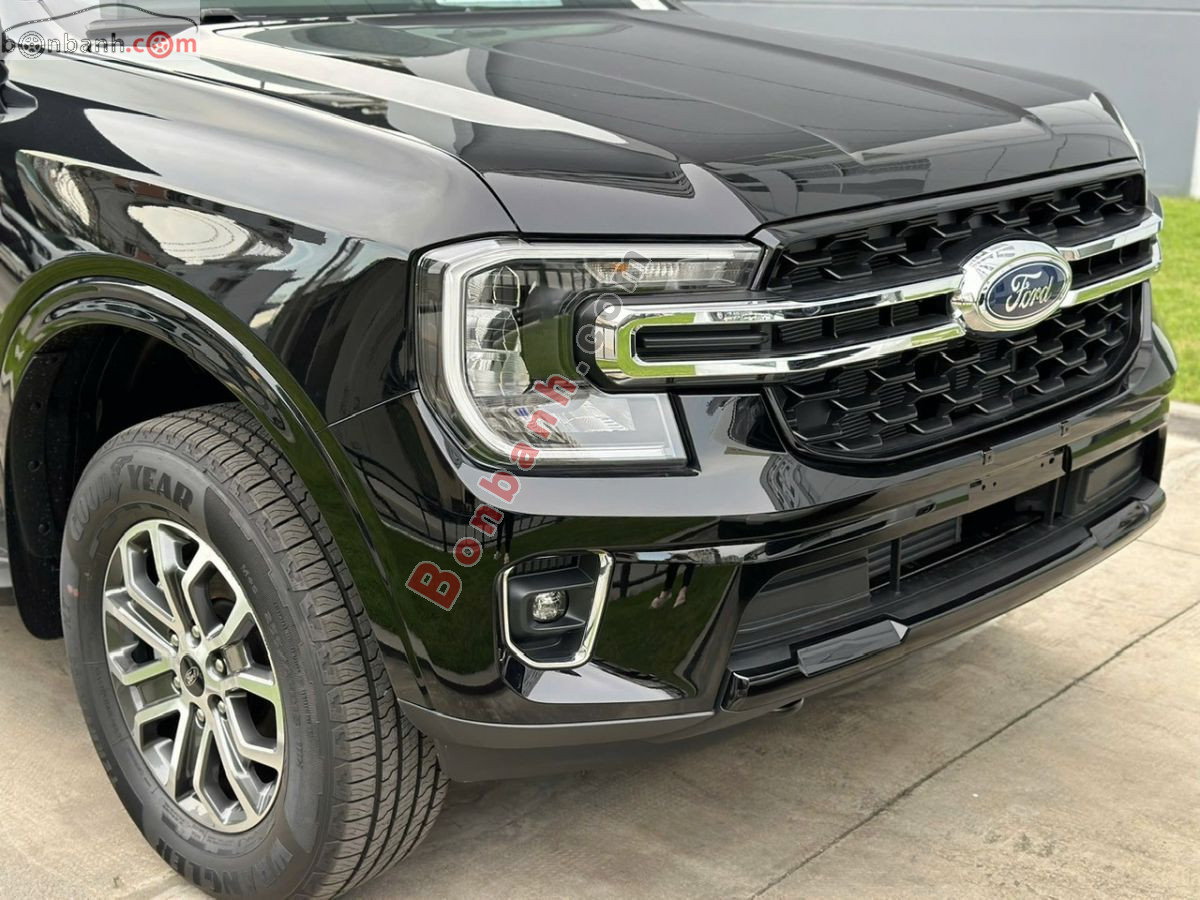 Bán ô tô Ford Everest Ambiente 2.0L 4x2 AT - 2026 - xe mới