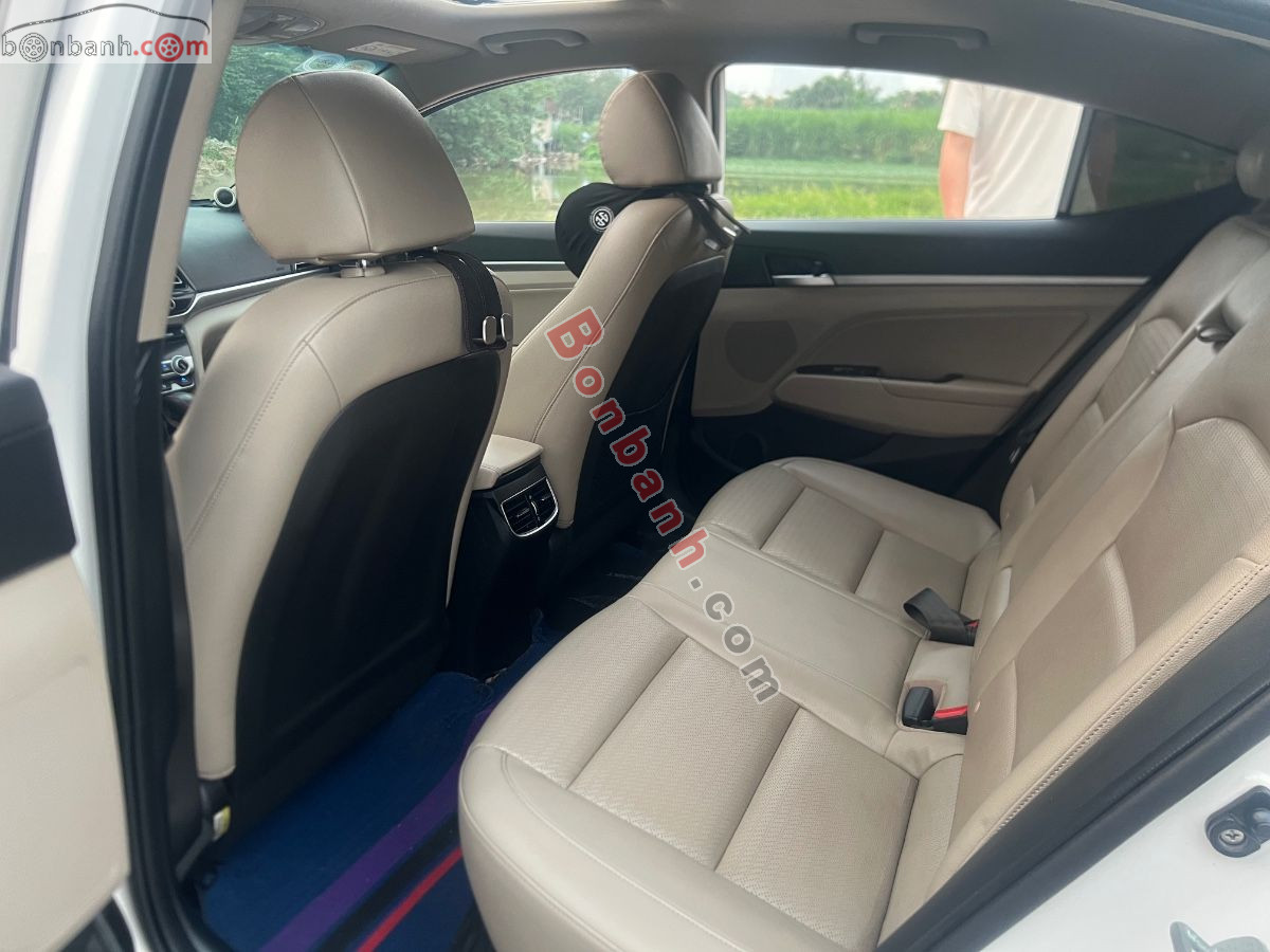 Bán ô tô Hyundai Elantra 2.0 AT - 2021 - xe cũ