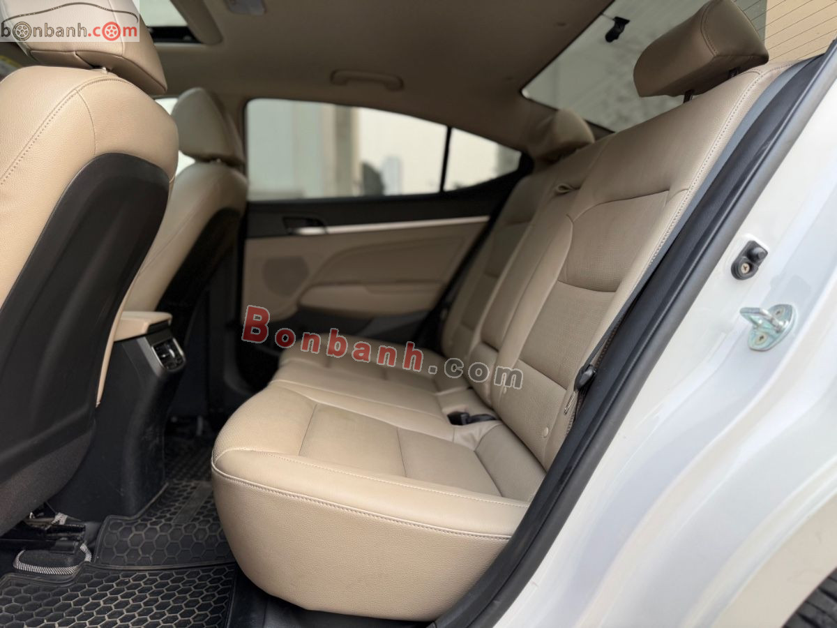 Bán ô tô Hyundai Elantra 2.0 AT - 2022 - xe cũ