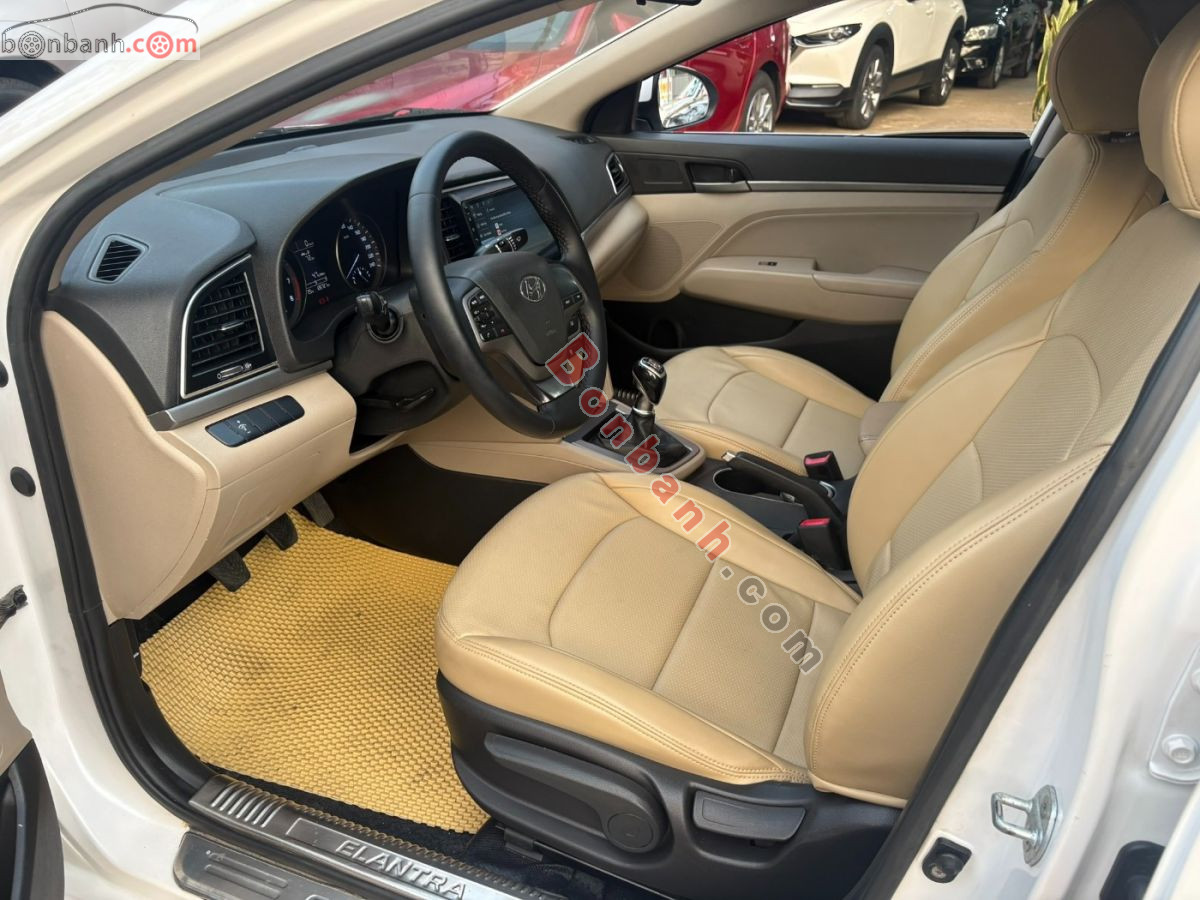 Bán ô tô Hyundai Elantra 1.6 MT - 2018 - xe cũ