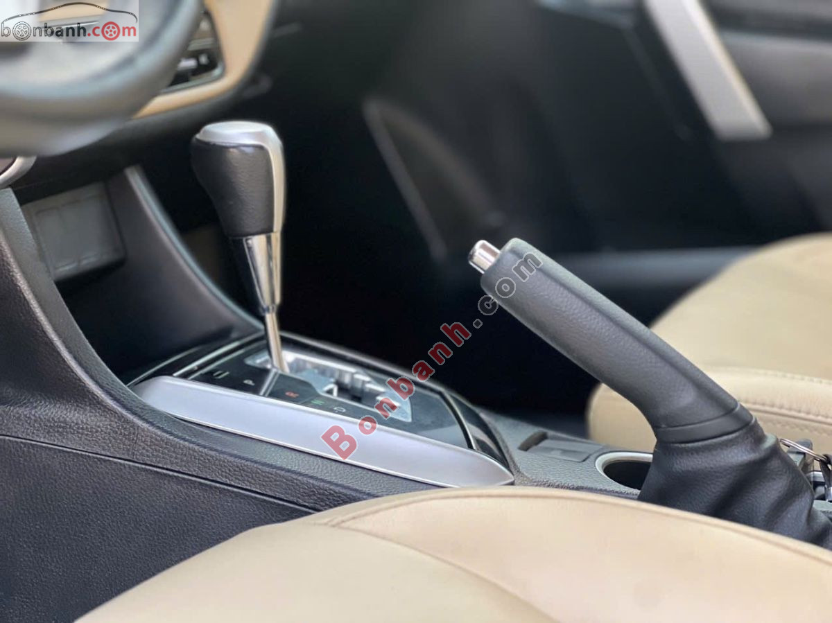 Bán ô tô Toyota Corolla altis 1.8G AT - 2019 - xe cũ