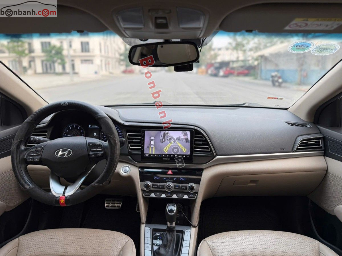 Bán ô tô Hyundai Elantra 2.0 AT - 2022 - xe cũ