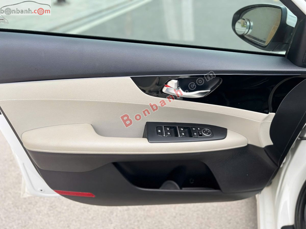 Bán ô tô Kia K3 Luxury 1.6 AT - 2022 - xe cũ