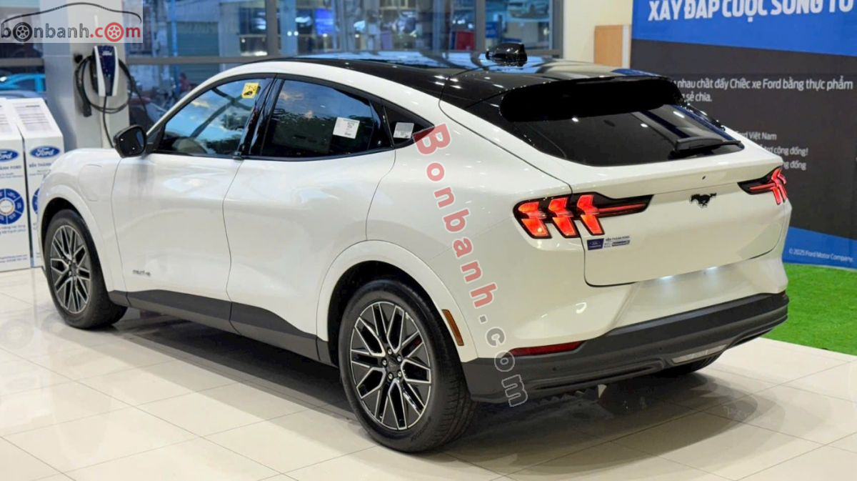 Bán ô tô Ford Mustang Mach-E Premium AWD - 2025 - xe mới