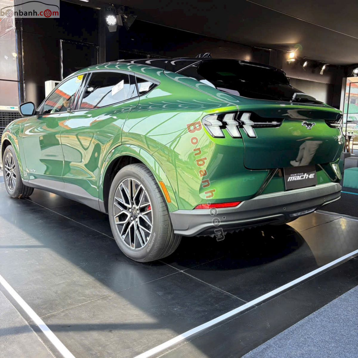 Bán ô tô Ford Mustang Mach-E Premium AWD - 2025 - xe mới