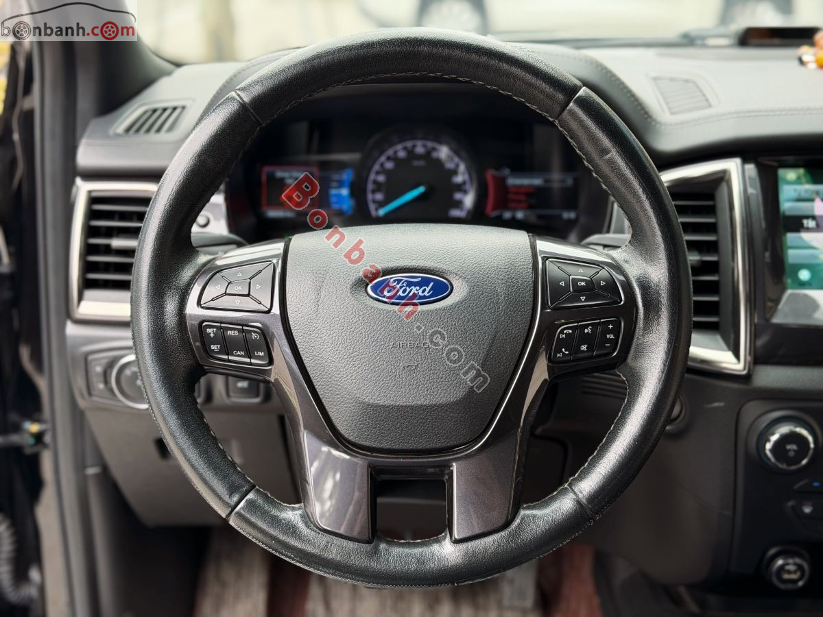 Bán ô tô Ford Everest Titanium 2.0L 4x2 AT - 2018 - xe cũ