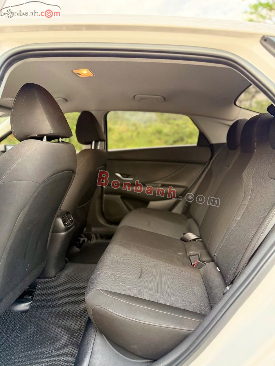 Bán ô tô Hyundai Elantra 1.6 AT Tiêu chuẩn - 2023 - xe cũ