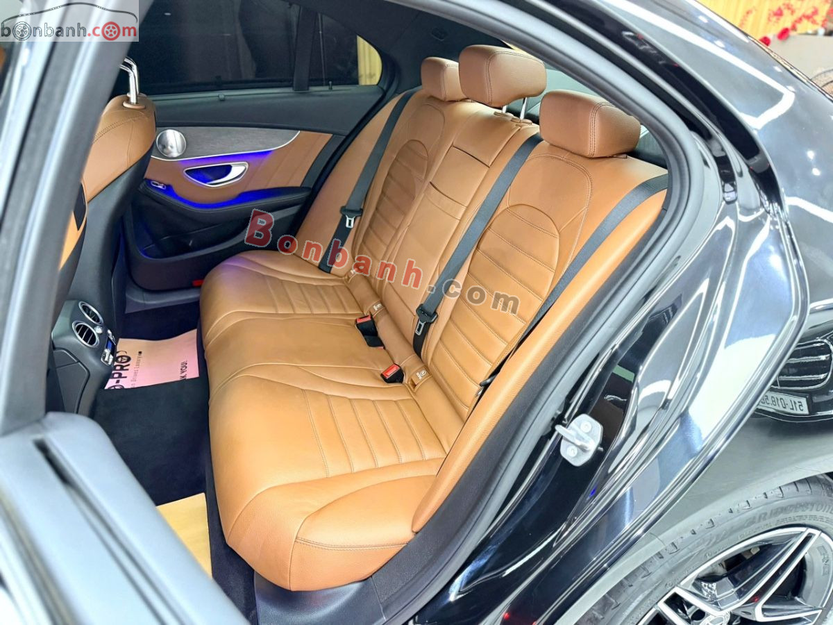 Bán ô tô Mercedes Benz C class C300 AMG - 2019 - xe cũ