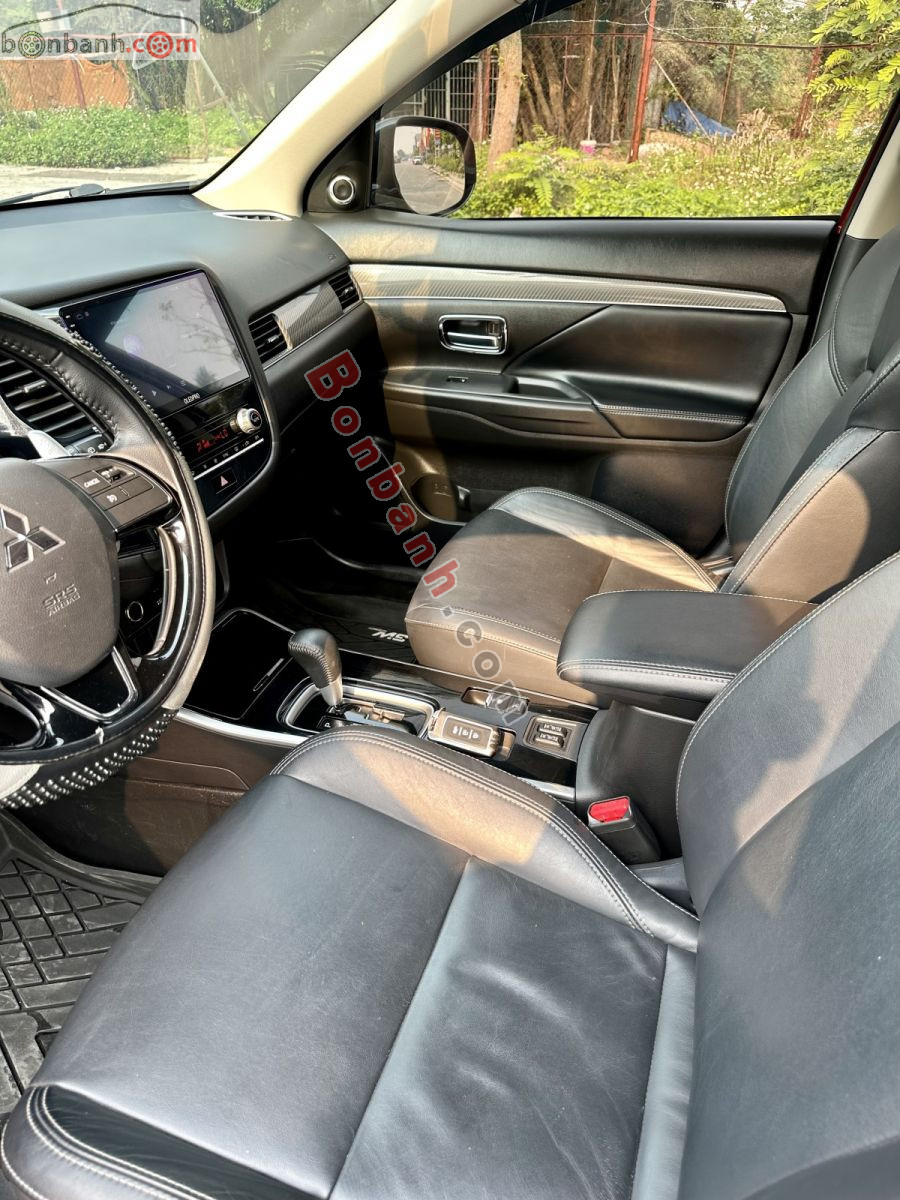 Bán ô tô Mitsubishi Outlander 2.0 CVT Premium - 2020 - xe cũ