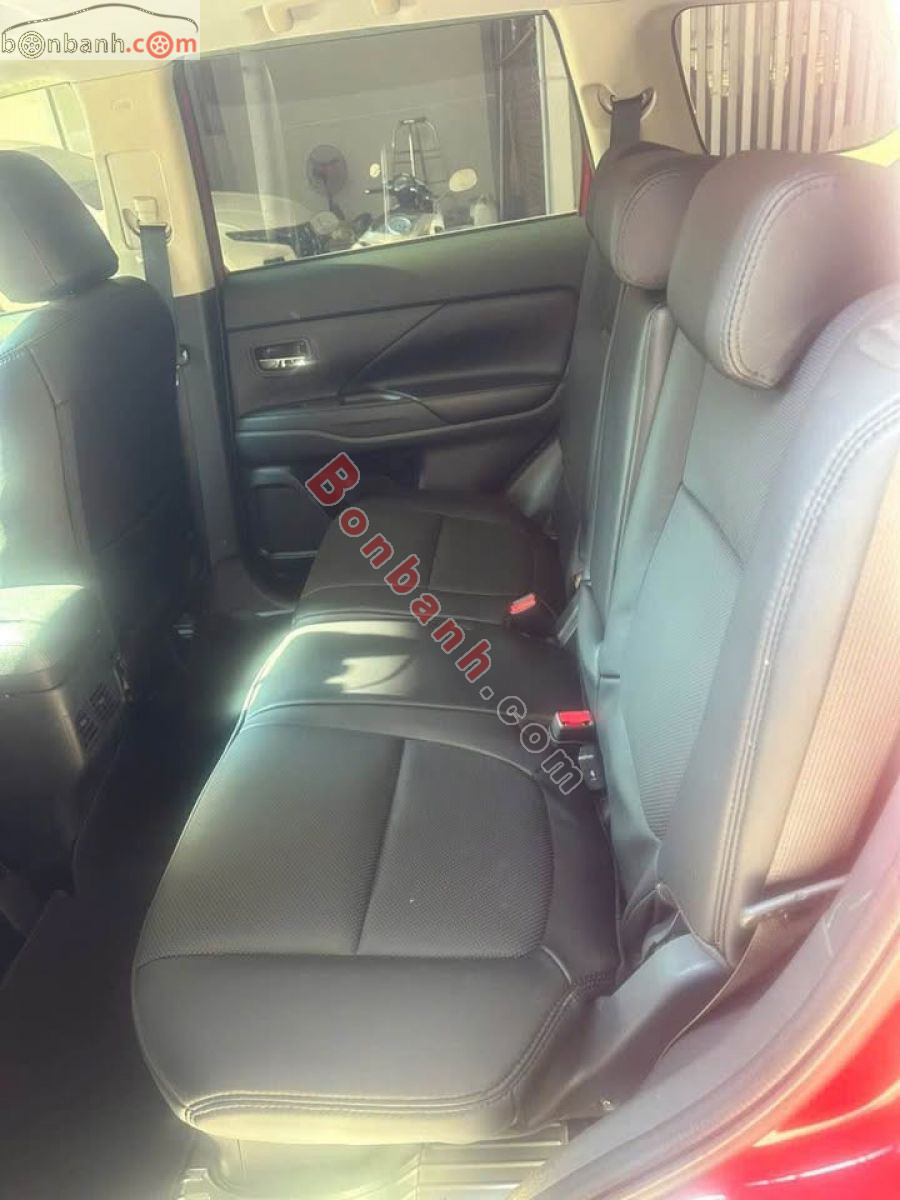 Bán ô tô Mitsubishi Outlander 2.4 CVT Premium - 2019 - xe cũ