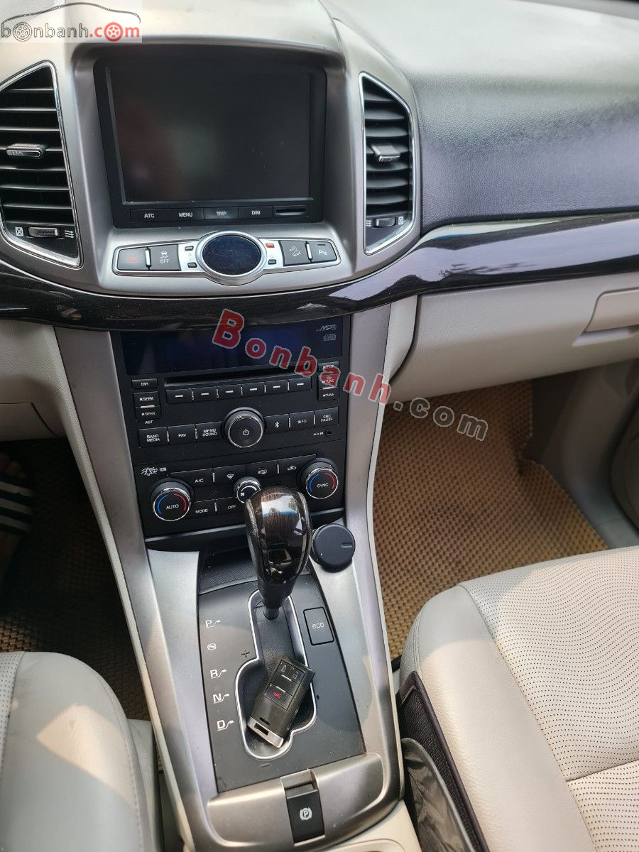 Bán ô tô Chevrolet Captiva LTZ 2.4 AT - 2015 - xe cũ