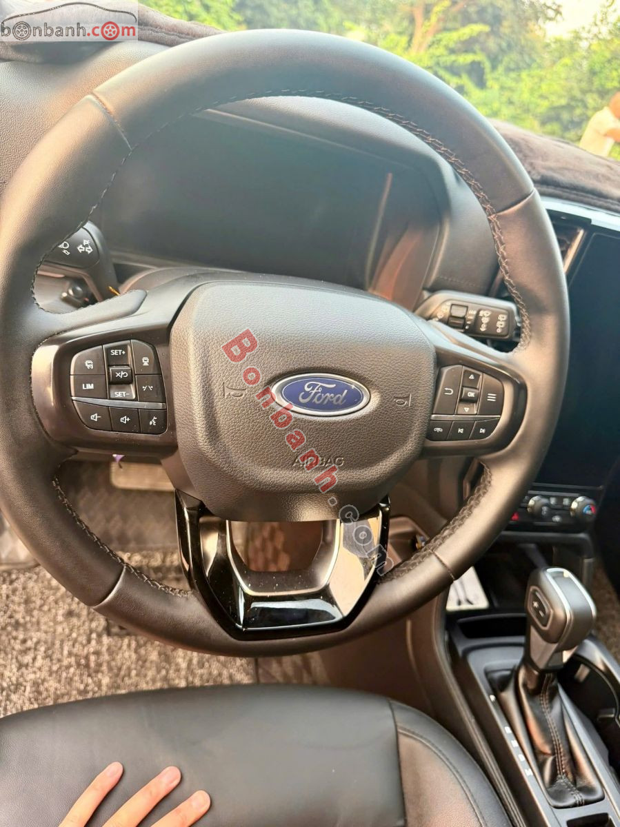 Bán ô tô Ford Everest Titanium 2.0L 4x2 AT - 2025 - xe cũ